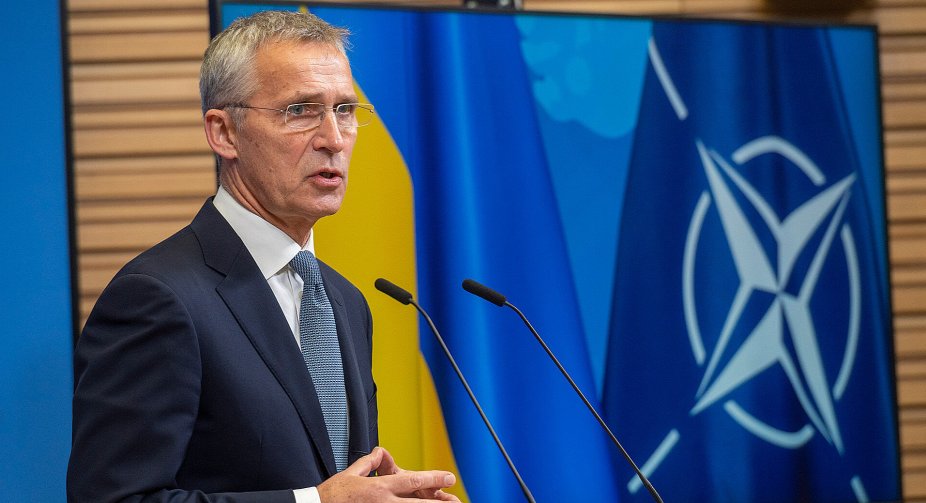 Столтенберг скликає Раду Україна-НАТО через російські обстріли
