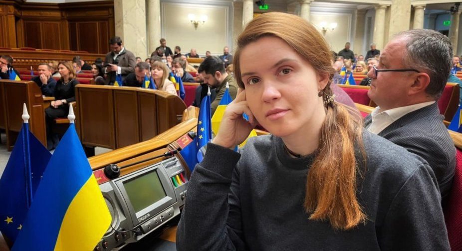 У Раді внесли постанову про звільнення Мар'яни Безуглої з посади заступниці голови оборонного комітету