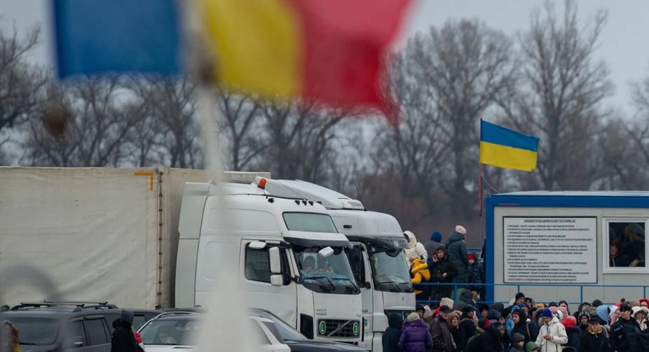 Romanian farmers blocked the Halmeu-Dyakovo checkpoint on the border with Ukraine
