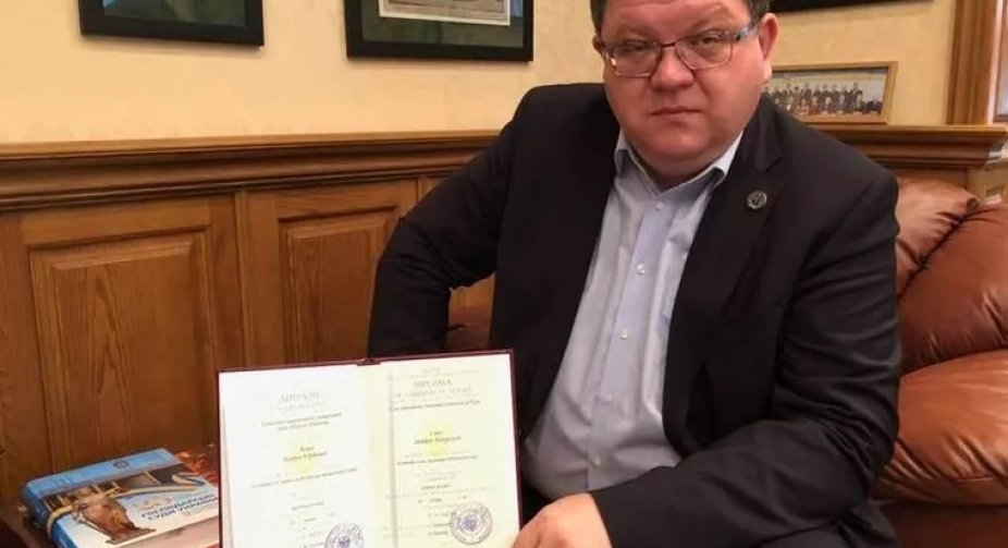 The Supreme Court reinstates an official with a Russian passport: Ministry of Justice is against