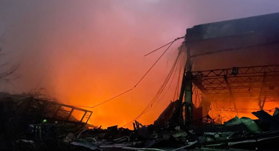 Missile attack destroys M-TAC tactical clothing factory: Zelensky wears its products