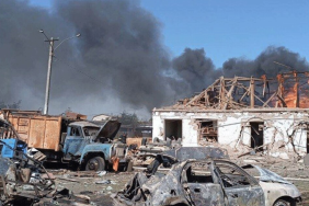 Russian airstrikes cause destruction in Beryslav: four aerial bombs hit residential and public facilities