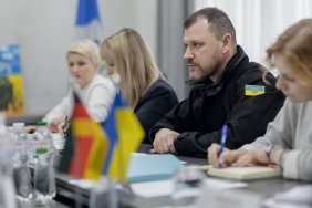 Голова МВС: Чверть штату відомства перебуває на фронті і їм теж потрібні зброя та боєприпаси