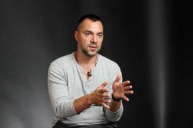 У розвідці спростовують, що Арестович виїхав з України з дозволу ГУР