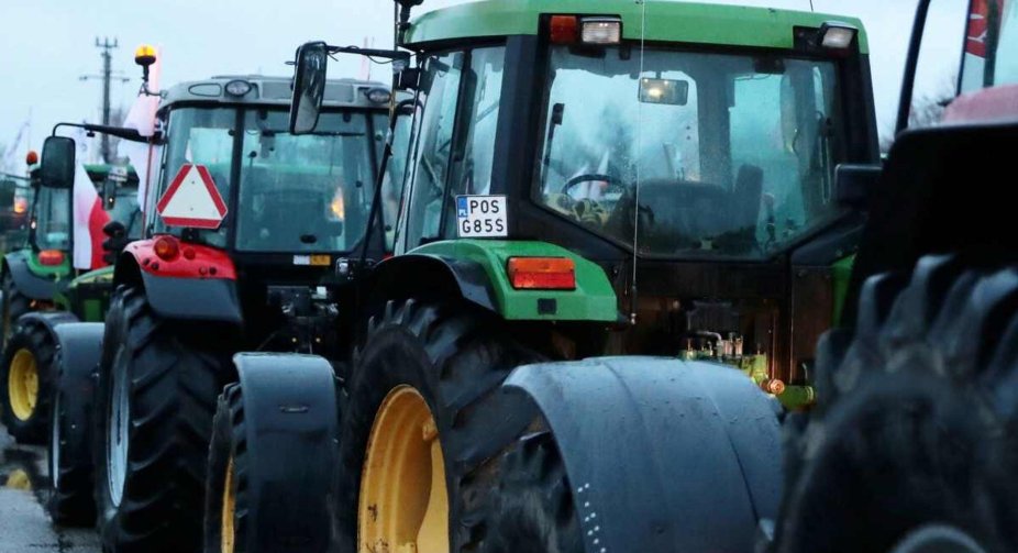 Polish farmers will block two checkpoints on the border with Ukraine