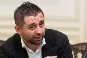 Україні вистачить ресурсів на два місяці до ухвалення допомоги США, - Арахамія