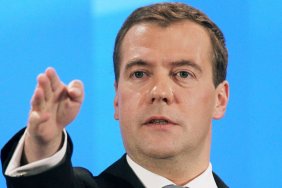 Medvedev dreams of an offensive on Kyiv and Odesa: EU advises him to "treat his head"