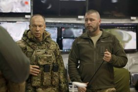 Сирський з'їздив на позиції під Куп'янськ: на всіх ділянках важкі бої, ворог підтягує резерви