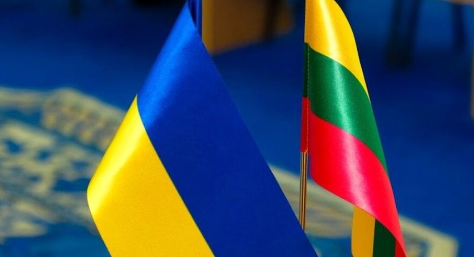 Україна отримала з Литви новий пакет військової допомоги із зимовим спорядженням
