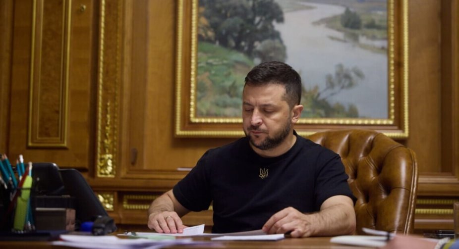 Zelensky proposed to extend mobilization and martial law until May 14