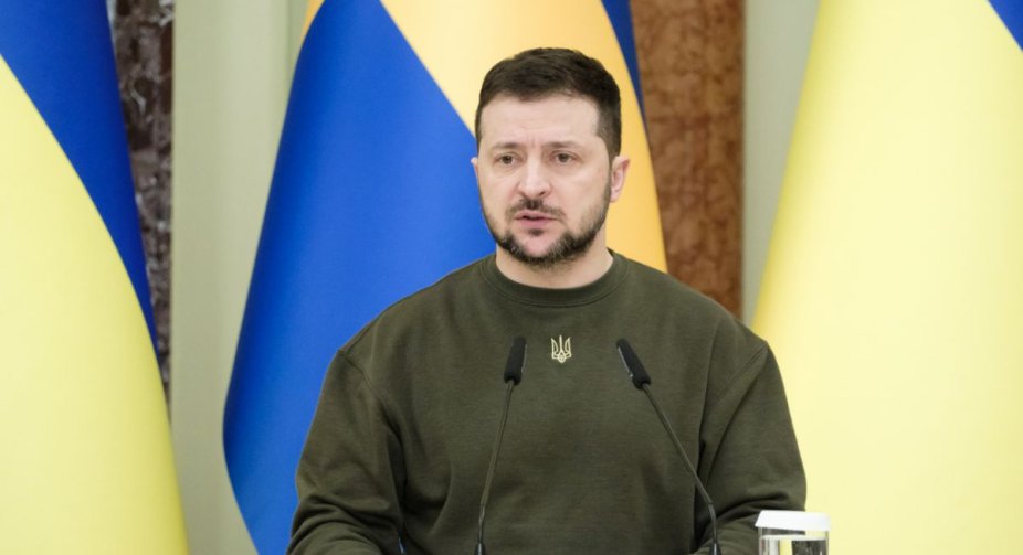 Обговорили атаки дронів та посилення ППО: Зеленський відвідав розташування ПК "Схід"