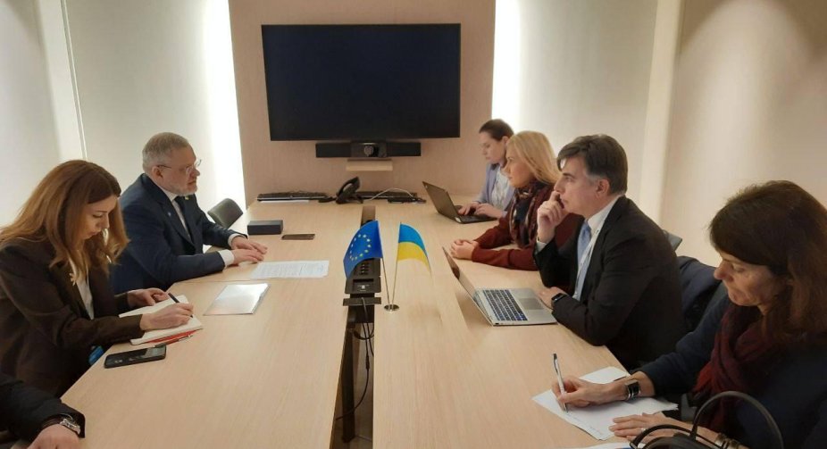 Єврокомісар з енергетики: ЄС не зацікавлений у продовженні контракту на транзит газу з Росією