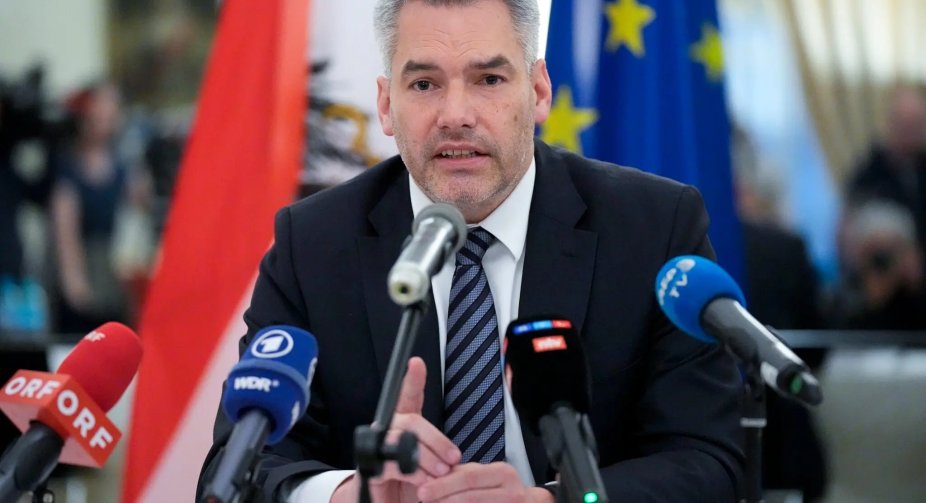 Канцлер Австрії закликав до переговорів з РФ і запропонував підключити до цього процесу країни БРІКС