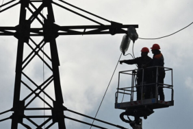 An attack damaged a substation in Pavlohrad, leaving about 30,000 consumers without electricity