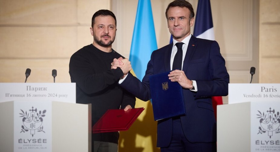 Україна та Франція підписали угоду про "гарантії безпеки", - Макрон