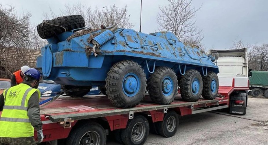 Болгарія відправила Україні першу партію бронетранспортерів, - глава Міноборони