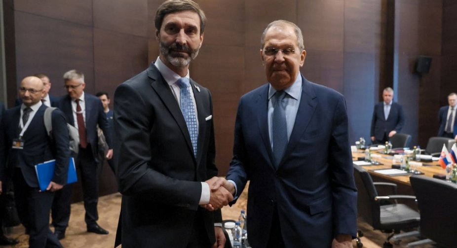 Голова МЗС Словаччини потис руку Лаврову: Прем'єр назвав це "збалансованою політикою"