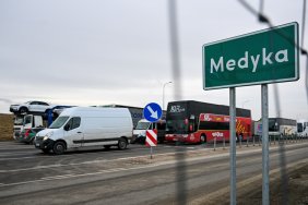 На КПП "Медика-Шегині" буде призупинено пропуск вантажівок і автобусів, - ДПСУ