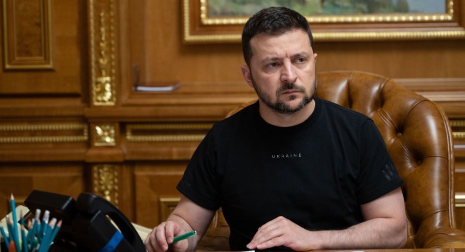 Зеленський звільнив трьох своїх радників та двох уповноважених
