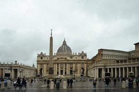 "The aggressor must be the first to cease fire": Vatican clarifies Pope's scandalous statement