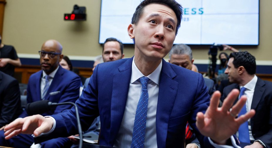 Глава TikTok звернувся до користувачів у США із закликом захищати платформу від можливої заборони 