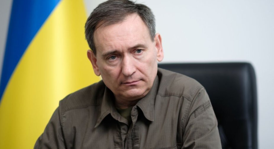 Чи будуть відправляти повістки для чоловіків за кордоном: думка в Раді