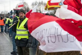 У Польщі через протести фермерів постраждали поліцейські: Туск відреагував