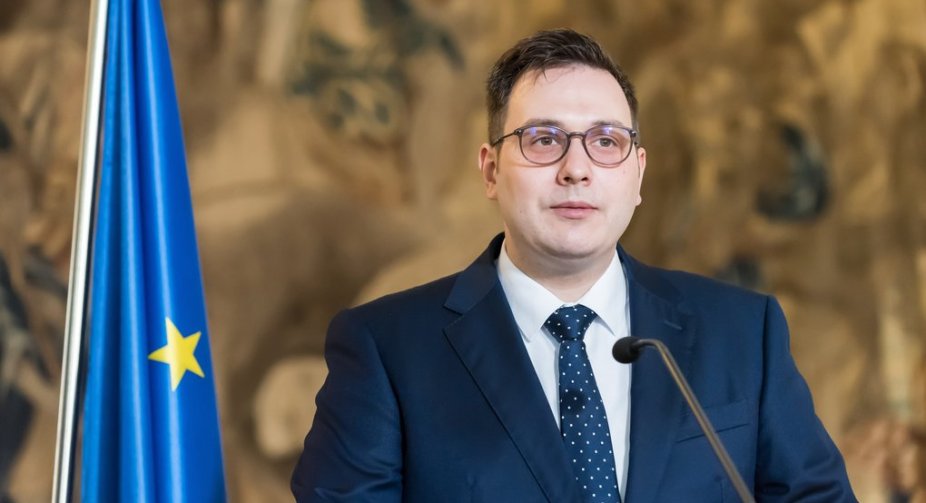 Нам потрібно більше грошей, щоб закупити більше снарядів для України, - голова МЗС Чехії