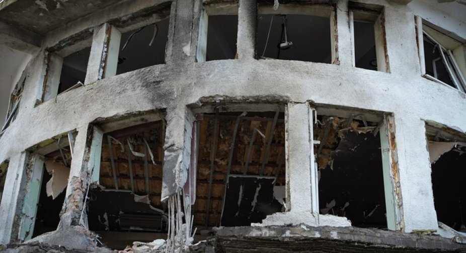 Готель у Миколаєві під обстрілом: фотозвіт з місця події