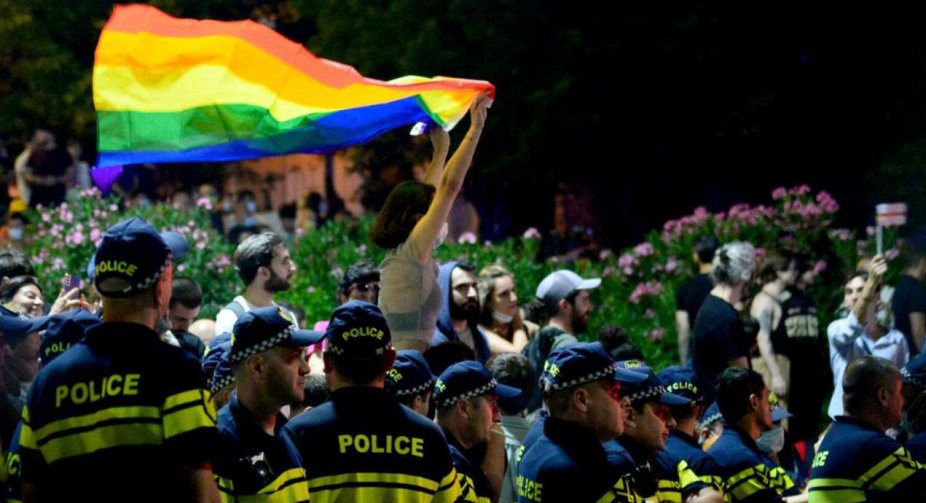 Ruling party in Georgia wants to change the Constitution to fight "LGBT propaganda"