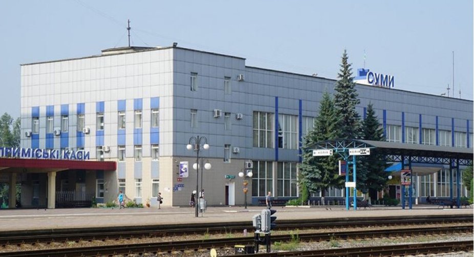 Вибухи в Сумах: Укрзалізниця повідомила про руйнування на вокзалі