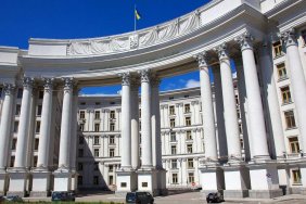 МЗС уточнило правила для українських чоловіків за кордоном