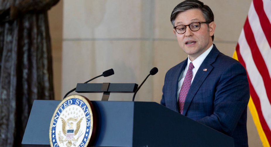 Понад 60 млрд доларів і ATACMS: Що Україна отримає від США в пропозиції Джонсона