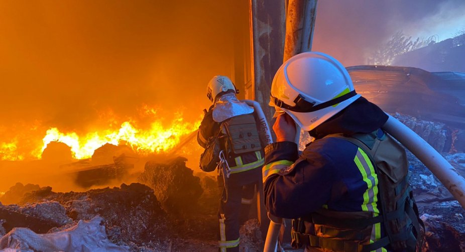 Російська атака на рятувальників поблизу Херсона: звіт з місця події