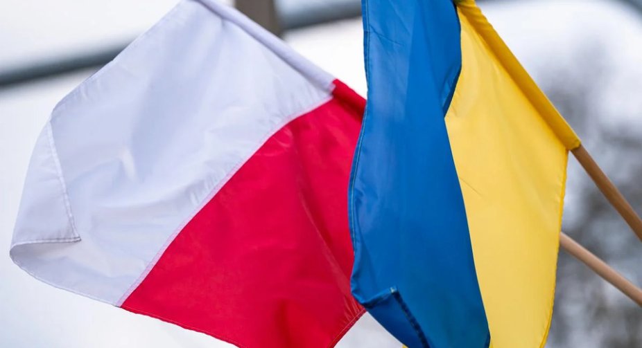 Українці у Польщі можуть втратити пільги через ухилення від призову: заява міністра закордонних справ