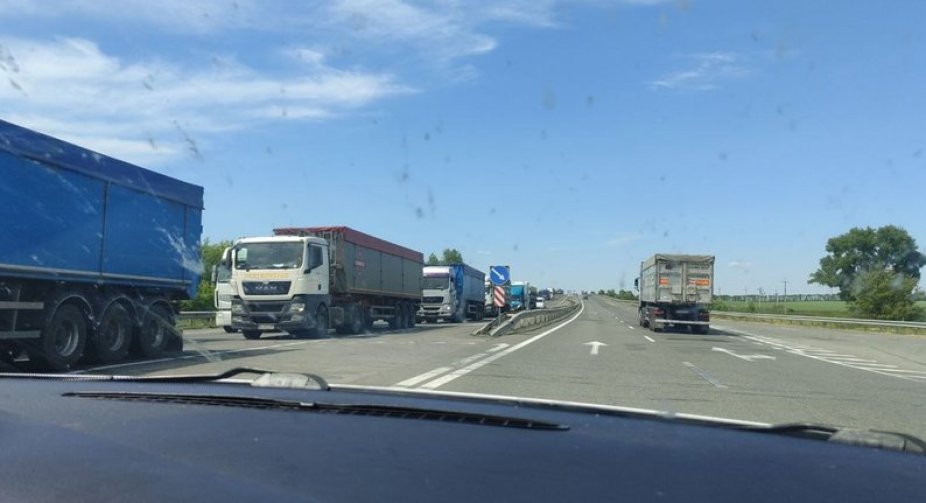 Далекобійники влаштували акцію протесту на трасі Київ-Одеса: незадоволені посиленням мобілізації