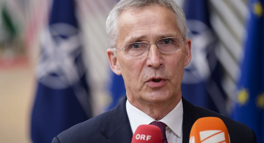 Stoltenberg: NATO cannot close the sky over Ukraine or send troops to the country
