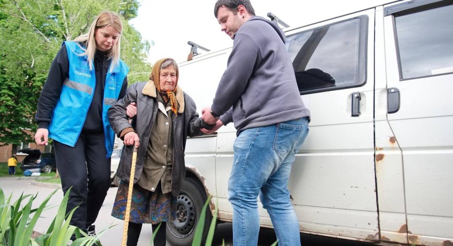 Евакуація на Харківщині: понад 10 тисяч людей було вивезено з небезпечних районів
