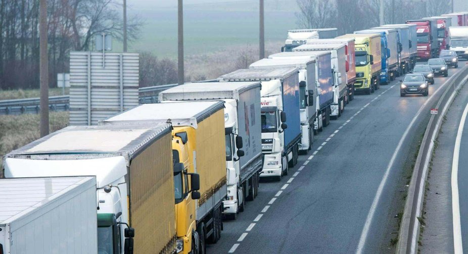 Асоціація автоперевізників: Ринок міжнародних перевезень в Україні на межі зупинки через мобілізацію