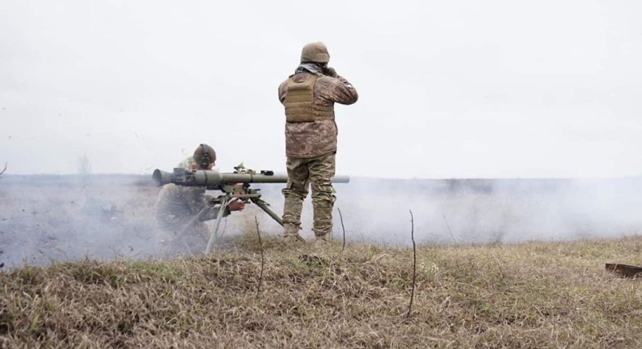 Передмістя Торецька під авіаударом: троє цивільних отримали поранення