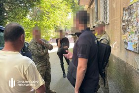 ДБР: Начальник відділу ТЦК в Одесі допомагав чоловікам ухилятися від служби