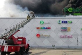 Пожежа в Хабаровську, РФ: ТЦ "РеміСіті" охопив вогонь, евакуйовано 270 осіб