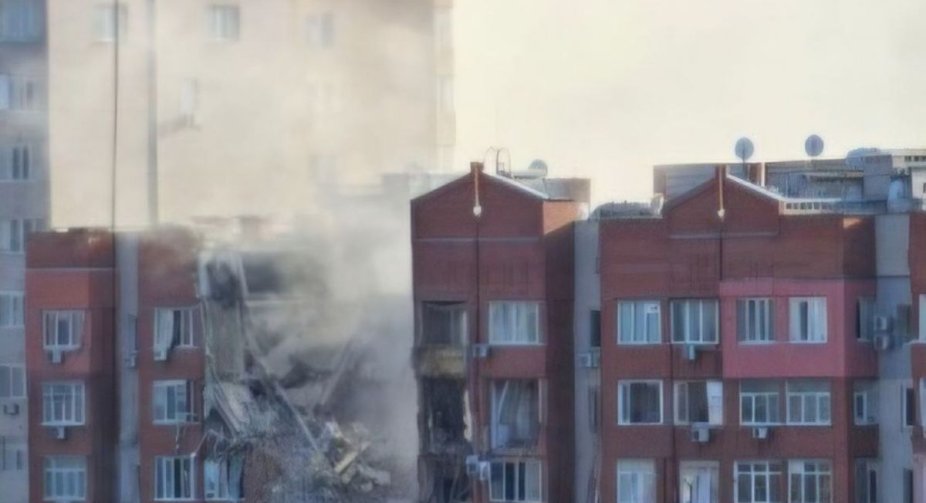 Ракетний удар у Дніпрі: пошкодження дев'ятиповерхівки та поранені (ОНОВЛЕНО)