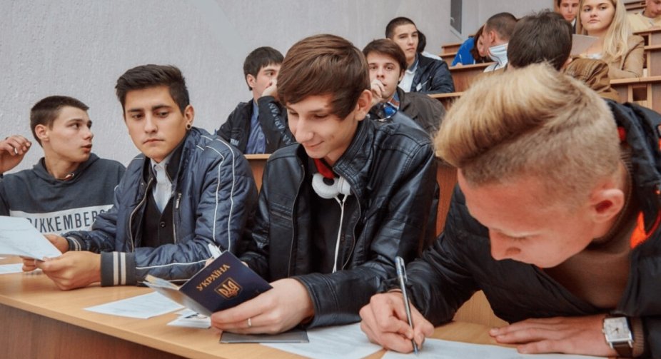 Обов'язкову військову підготовку для студентів можуть запустити вже цієї зими: подробиці