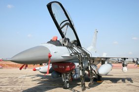 Перші 50 фахівців з обслуговування F-16 завершили навчання в Данії та повернулися в Україну