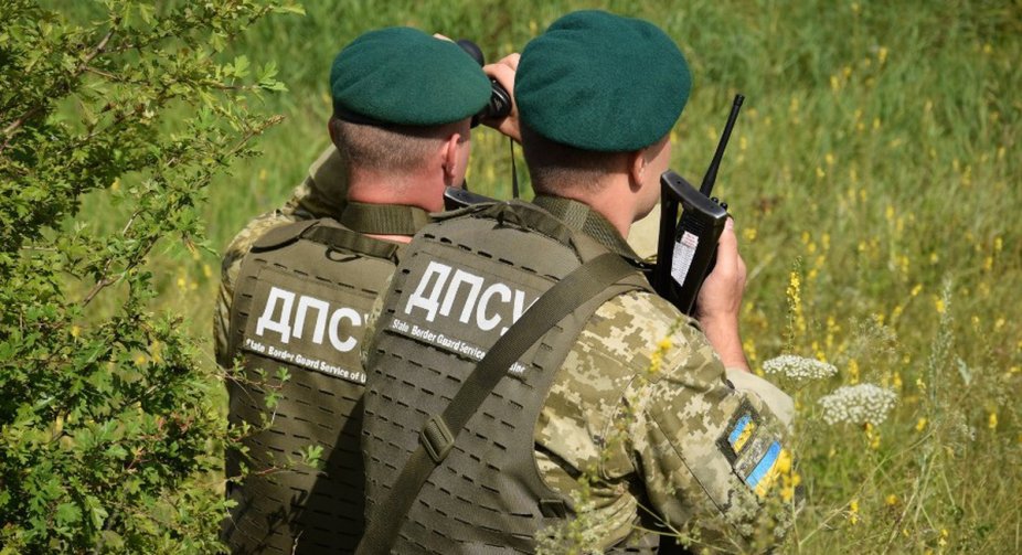 Спроба втечі до Молдови: ДПСУ затримала групу ухилянтів з Одещини