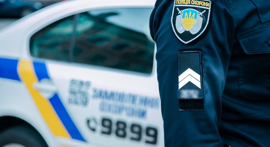 Attack on a policeman and damage to a car: a man faces up to 5 years in prison