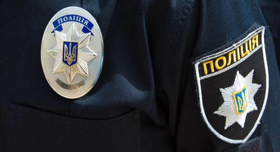 Військовий реагує на напад: інцидент у Чернівцях між військовозобов'язаним і представником ТЦК