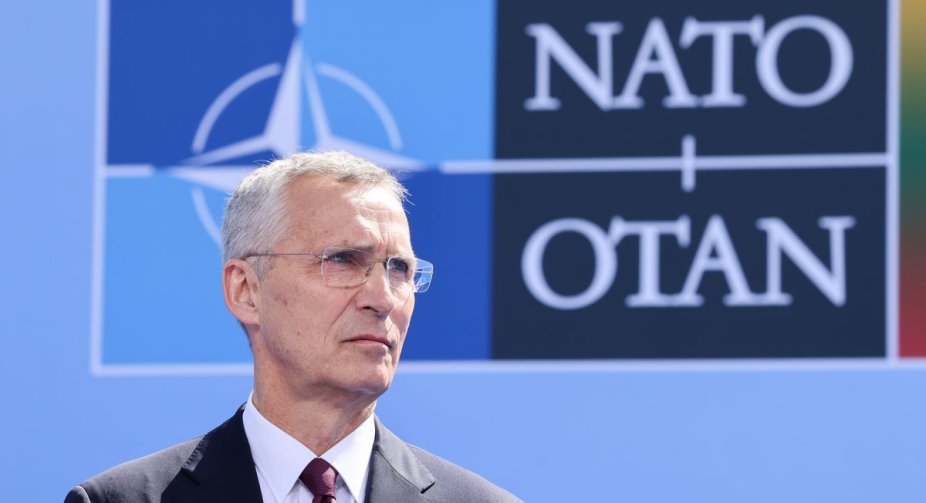 НАТО розглядає пропозицію щодо витрат на військову допомогу Україні: деталі від Bloomberg