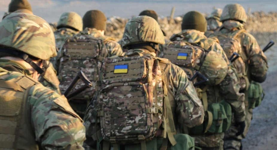Продовження воєнного стану та мобілізації в Україні: нові деталі і терміни